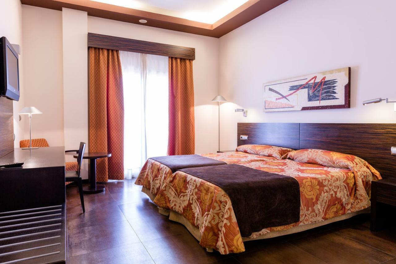 Hospedium Hotel Los Periquitos 포르투나 외부 사진