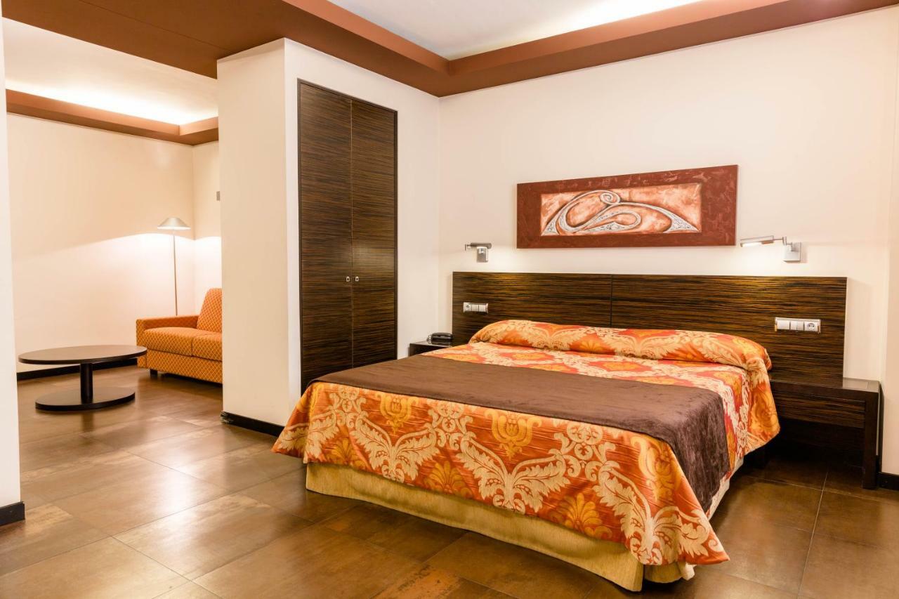 Hospedium Hotel Los Periquitos 포르투나 외부 사진